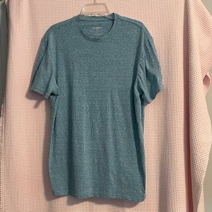 GOODFELLOW & CO Men’s Light blue standard fit t-shirt.  Size L.